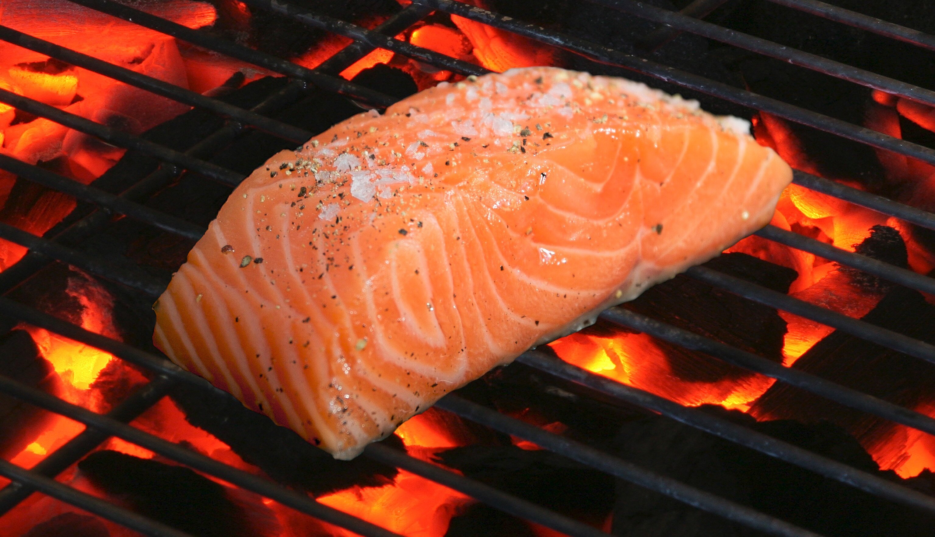 Salmon exports stabilize in May 